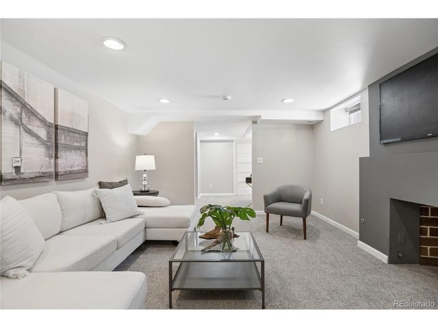 2054 S Saint Paul St, Denver, CO 80210