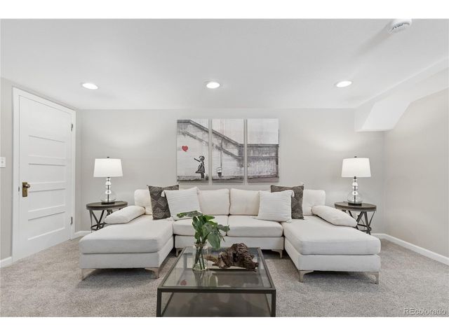 2054 S Saint Paul St, Denver, CO 80210