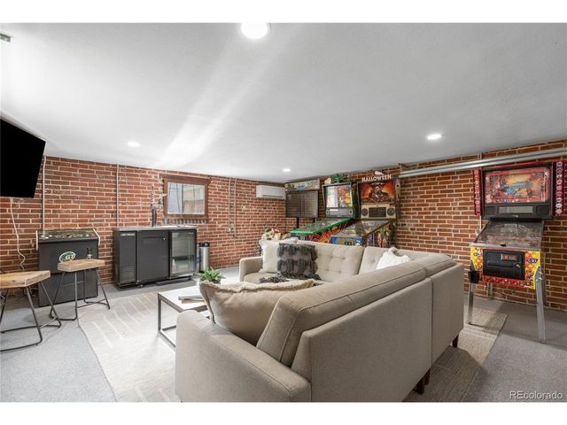 2054 S Saint Paul St, Denver, CO 80210
