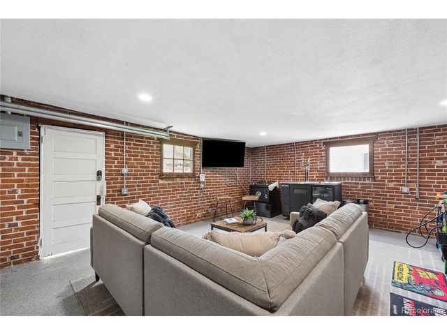 2054 S Saint Paul St, Denver, CO 80210