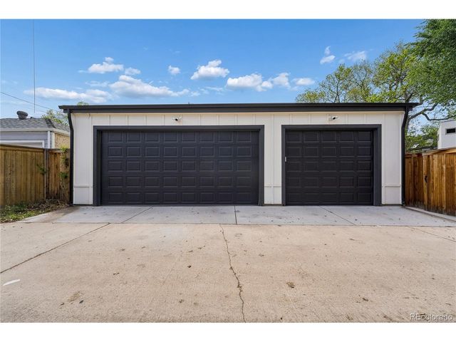 2054 S Saint Paul St, Denver, CO 80210