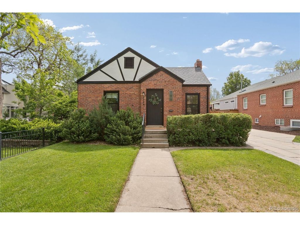 2054 S Saint Paul St, Denver, CO 80210