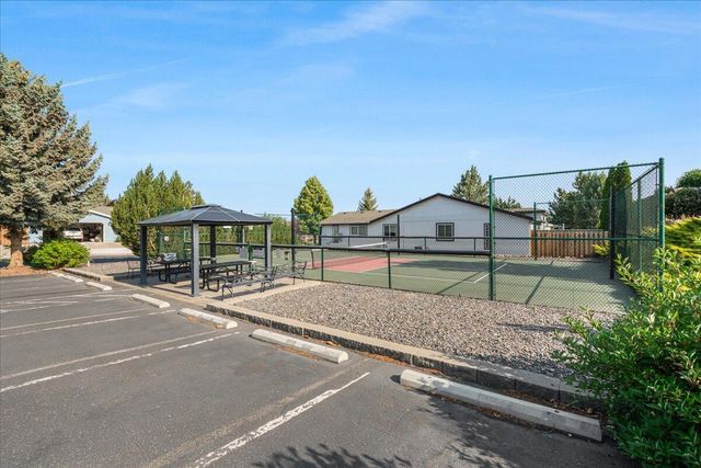 2498 NE Rosemary Drive, Bend, OR 97701