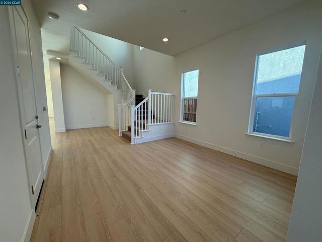 17429 Bushwick Lane, Lathrop, CA 95330