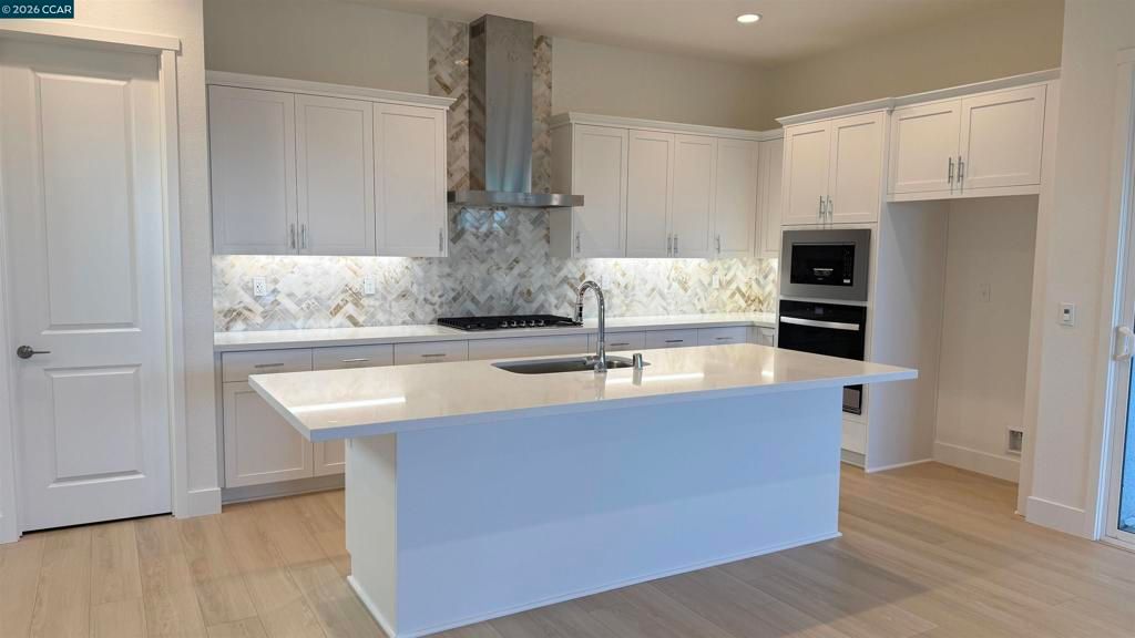 Image 3 of property listing at 17429 Bushwick Lane, Lathrop, CA 95330