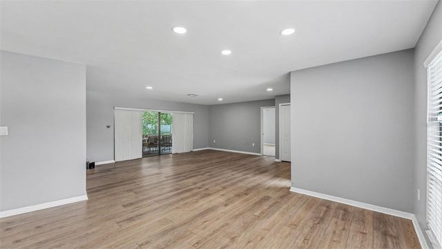 717 WOODHILL DRIVE, Lakeland, FL 33813