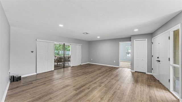 717 WOODHILL DRIVE, Lakeland, FL 33813