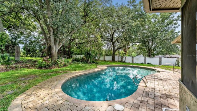 717 WOODHILL DRIVE, Lakeland, FL 33813