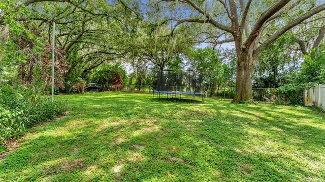 717 WOODHILL DRIVE, Lakeland, FL 33813