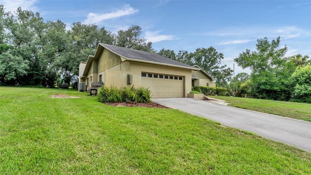 717 WOODHILL DRIVE, Lakeland, FL 33813
