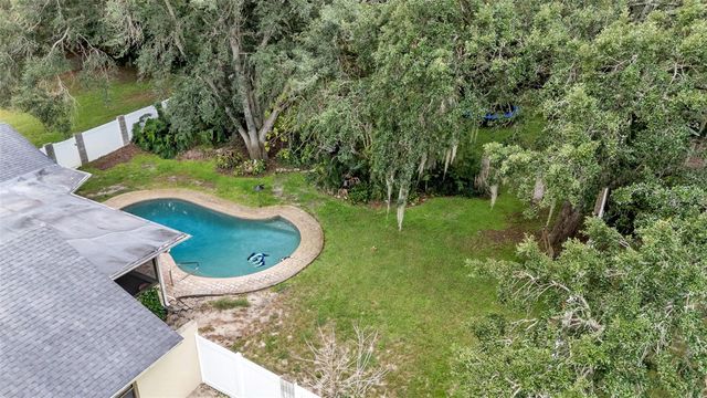 717 WOODHILL DRIVE, Lakeland, FL 33813