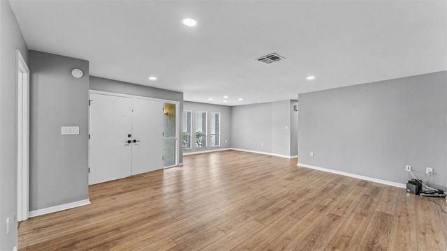 717 WOODHILL DRIVE, Lakeland, FL 33813