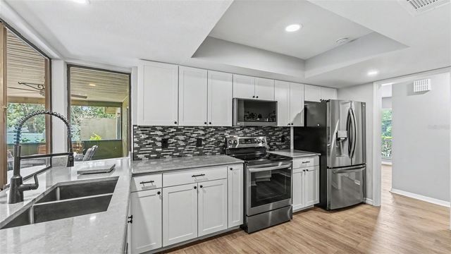717 WOODHILL DRIVE, Lakeland, FL 33813