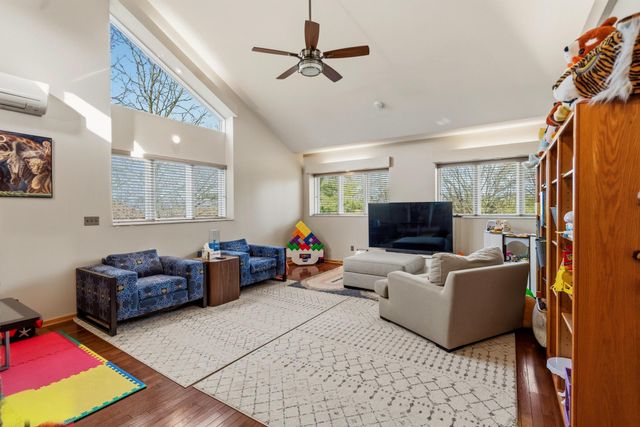 60 Winston Hill Road, Fort Thomas, KY 41075