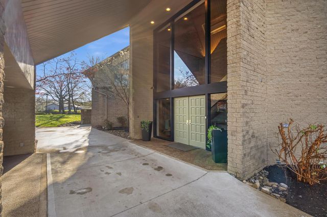 60 Winston Hill Road, Fort Thomas, KY 41075