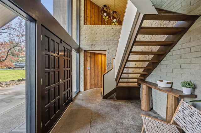 60 Winston Hill Road, Fort Thomas, KY 41075