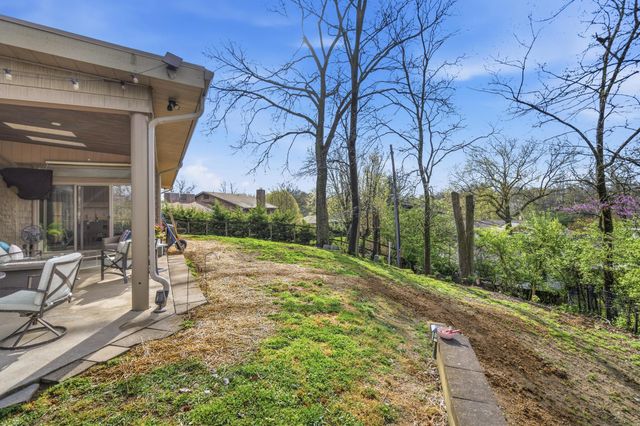 60 Winston Hill Road, Fort Thomas, KY 41075