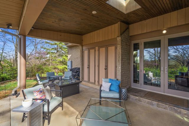 60 Winston Hill Road, Fort Thomas, KY 41075