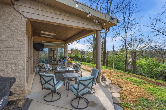 60 Winston Hill Road, Fort Thomas, KY 41075