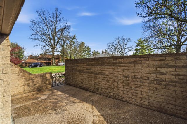 60 Winston Hill Road, Fort Thomas, KY 41075