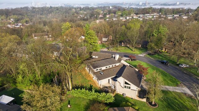 60 Winston Hill Road, Fort Thomas, KY 41075