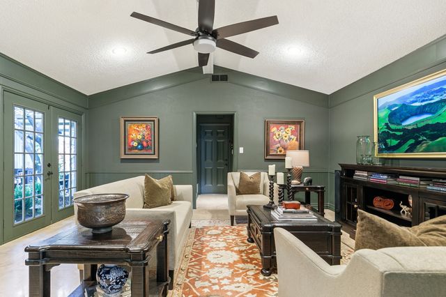 10019 Hickory Crossing, Dallas, TX 75243