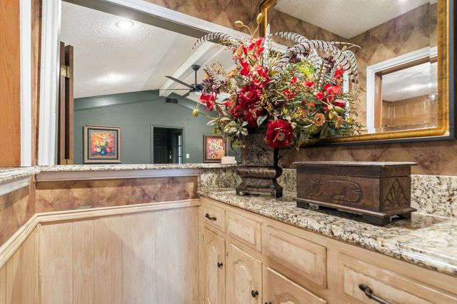 10019 Hickory Crossing, Dallas, TX 75243