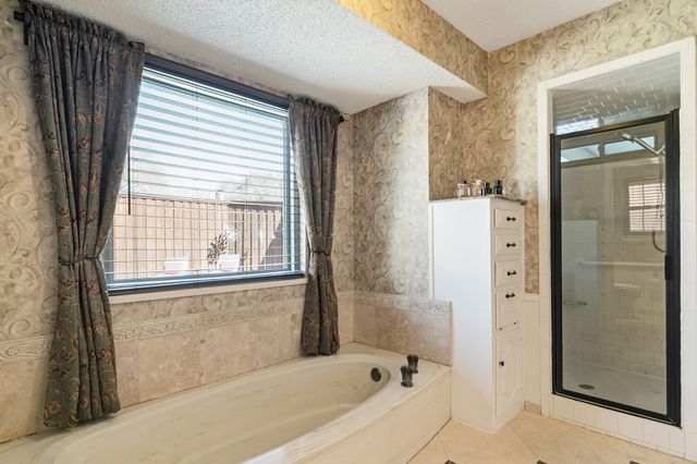 10019 Hickory Crossing, Dallas, TX 75243