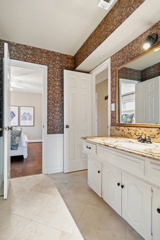 10019 Hickory Crossing, Dallas, TX 75243