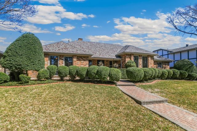 10019 Hickory Crossing, Dallas, TX 75243