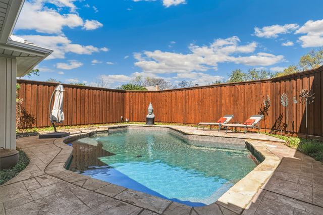 10019 Hickory Crossing, Dallas, TX 75243