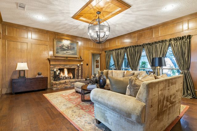 10019 Hickory Crossing, Dallas, TX 75243