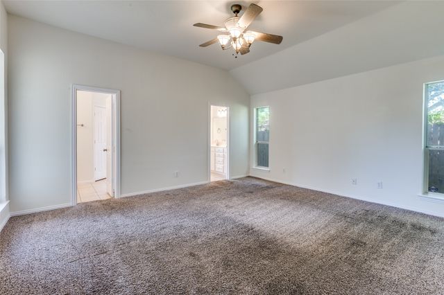 803 W Lonesome Dove Trail, Arlington, TX 76001