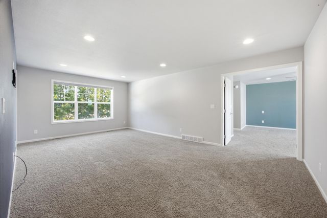 3981 47th Avenue S, Fargo, ND 58104