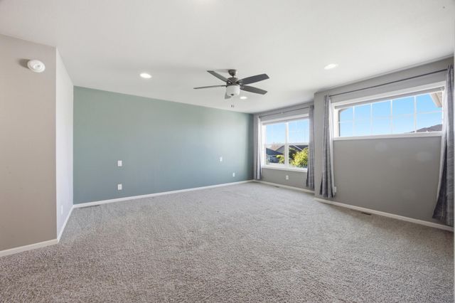 3981 47th Avenue S, Fargo, ND 58104