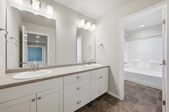 3981 47th Avenue S, Fargo, ND 58104