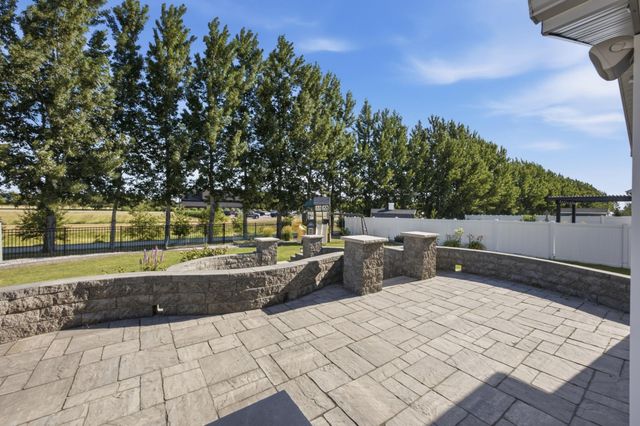 3981 47th Avenue S, Fargo, ND 58104