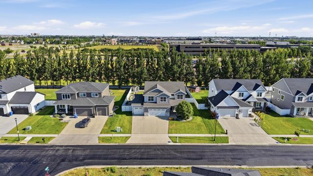 3981 47th Avenue S, Fargo, ND 58104