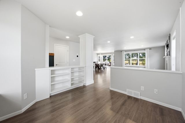 3981 47th Avenue S, Fargo, ND 58104