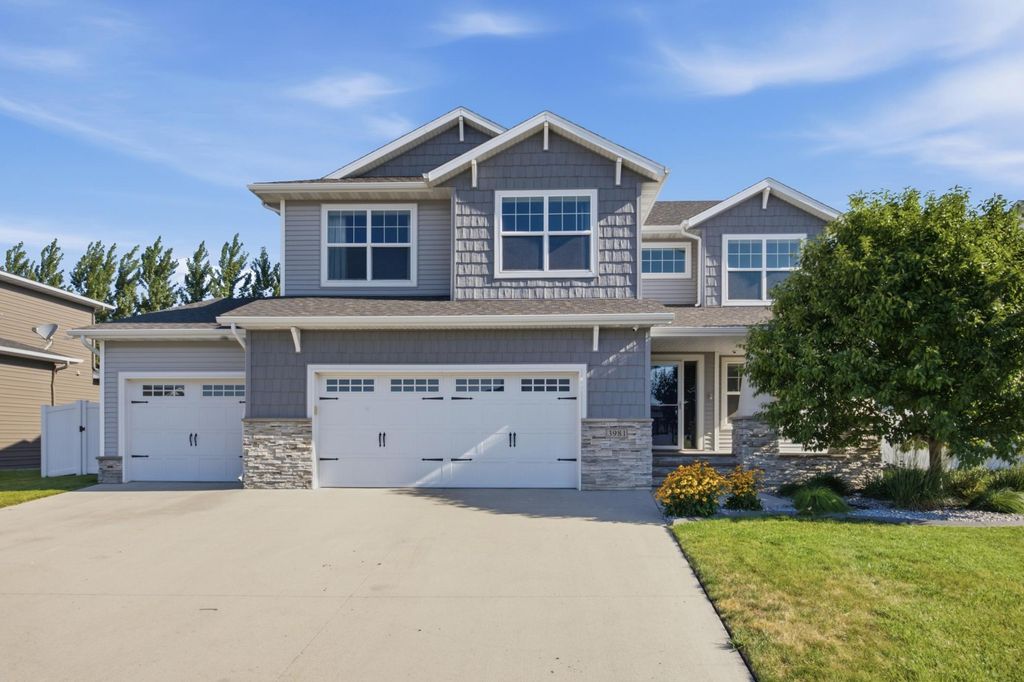 3981 47th Avenue S, Fargo, ND 58104