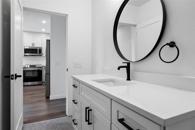 1800 E 4th ST 295, Austin, TX 78702