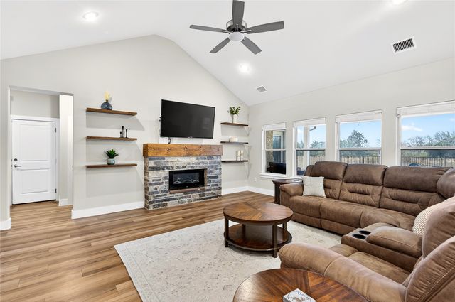 215 Frio Drive, Waxahachie, TX 75165