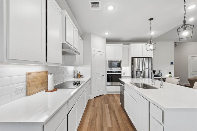 215 Frio Drive, Waxahachie, TX 75165