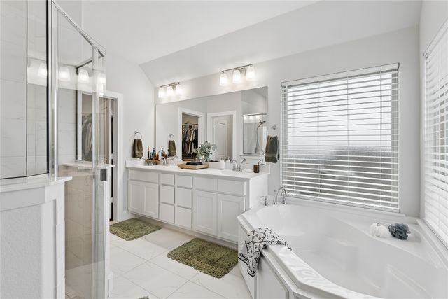 215 Frio Drive, Waxahachie, TX 75165