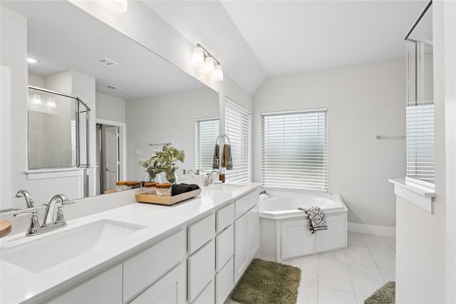 215 Frio Drive, Waxahachie, TX 75165