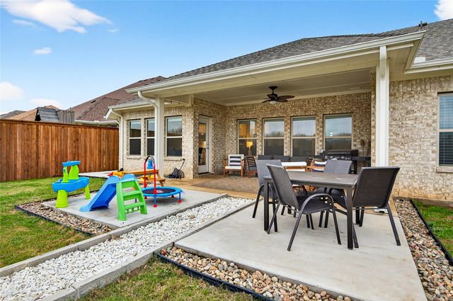 215 Frio Drive, Waxahachie, TX 75165