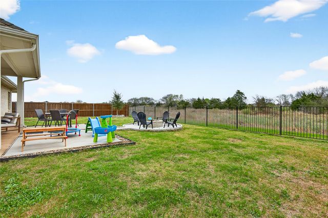 215 Frio Drive, Waxahachie, TX 75165