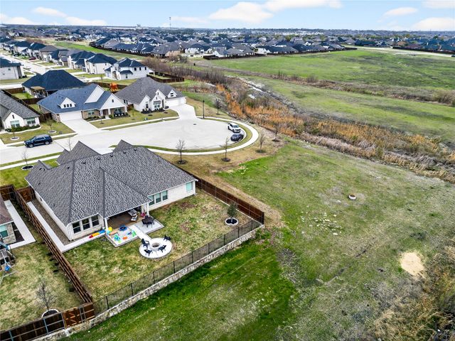 215 Frio Drive, Waxahachie, TX 75165