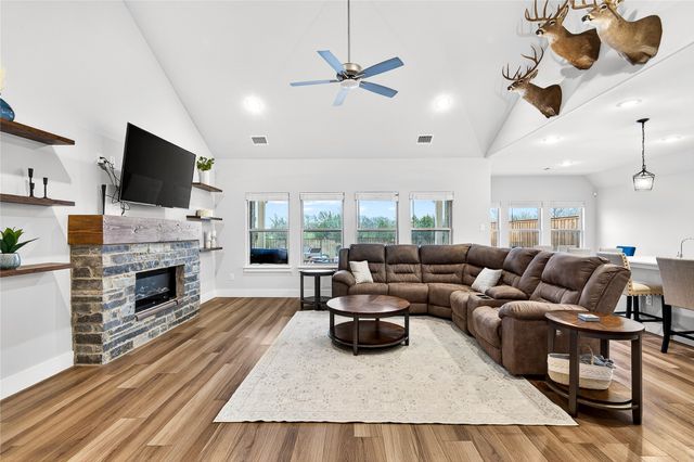 215 Frio Drive, Waxahachie, TX 75165