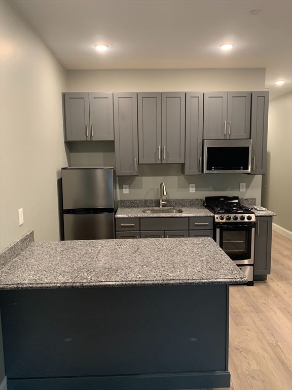 14 Yeamans St 303, Revere, MA 02151